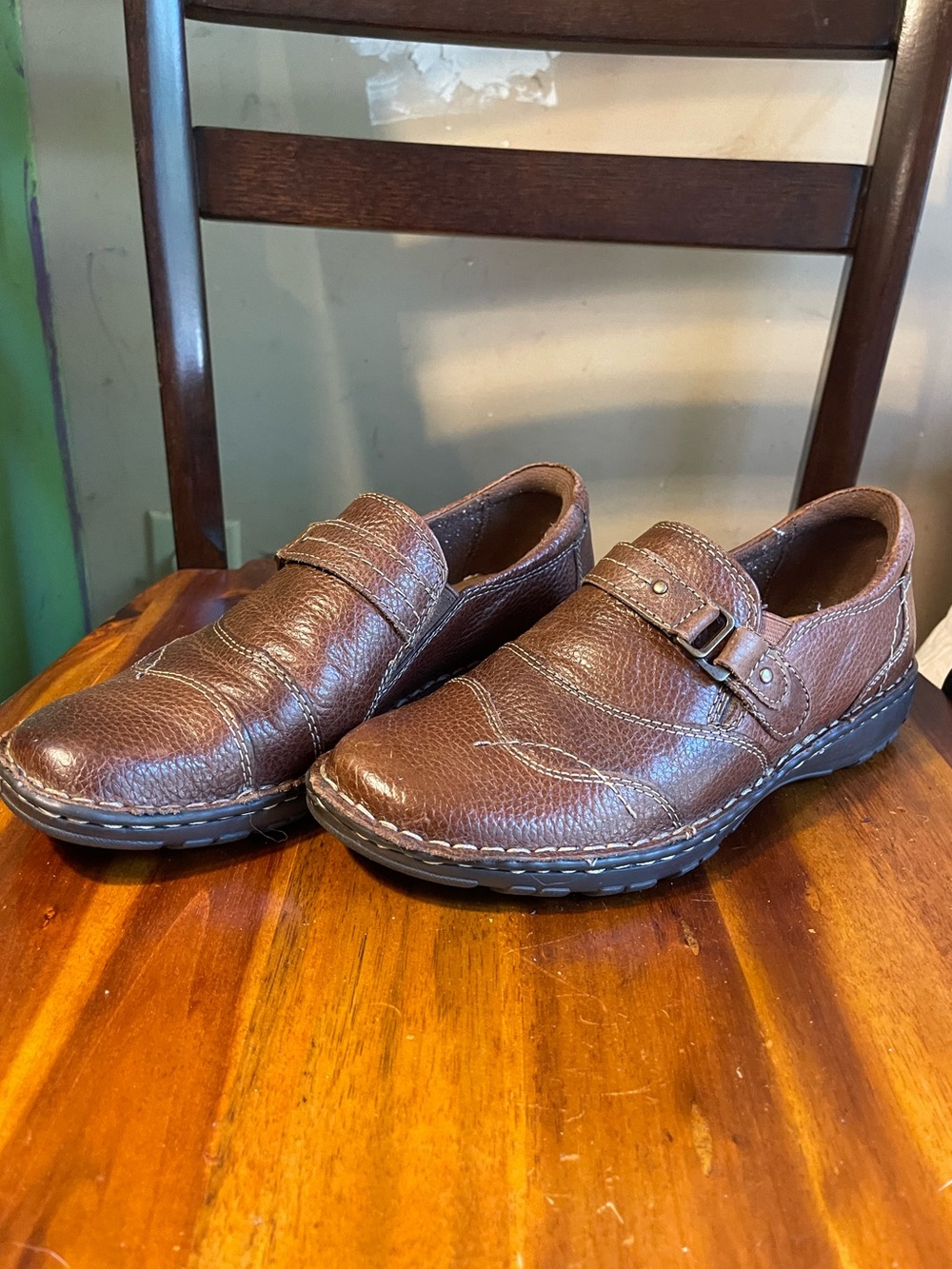 Earth Origins Brown Pebble Leather Comfort Slip On Loafers Decorative Strap 8